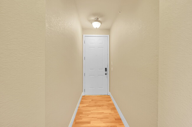 Building Photo - $2,195.00, 2-bed, 2-bath, located in Denve...