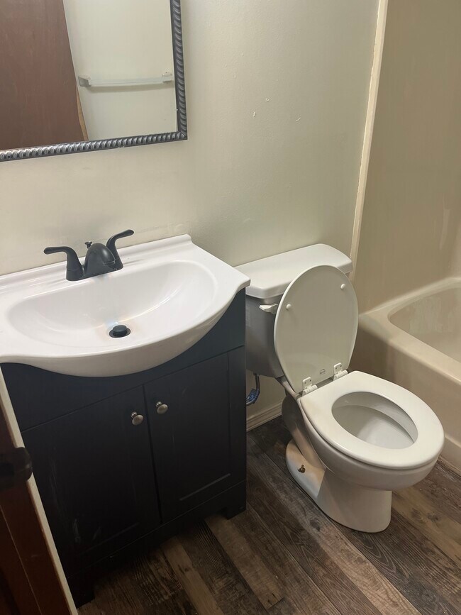 Foto del edificio - 229 N Duncan St