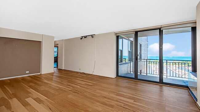 Foto del edificio - 3440 N Lake Shore Dr