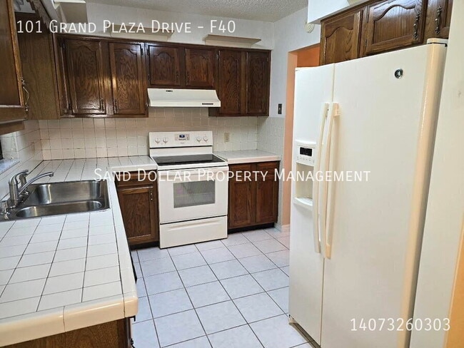 Building Photo - 101 Grand Plaza Dr