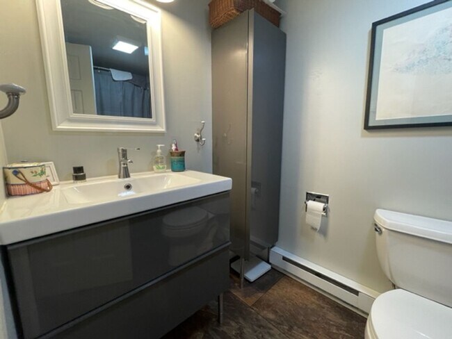 Building Photo - Beautiful & Completely Remodeled 2 Bedroom...