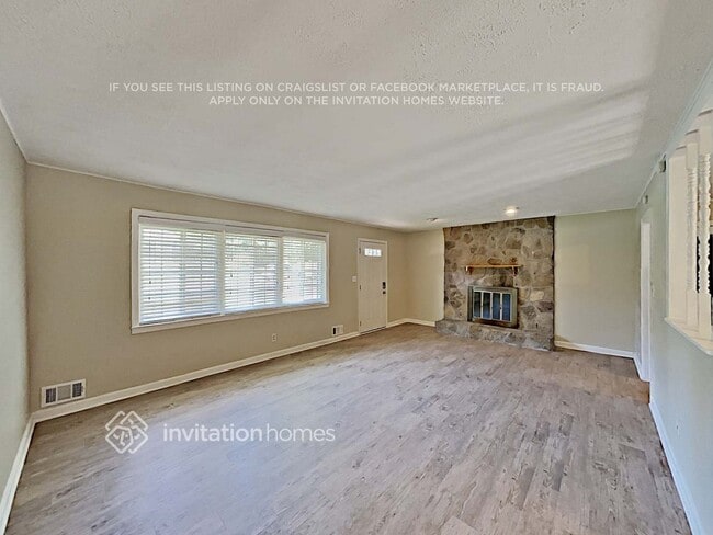 Building Photo - 759 Birchwood Ln SW