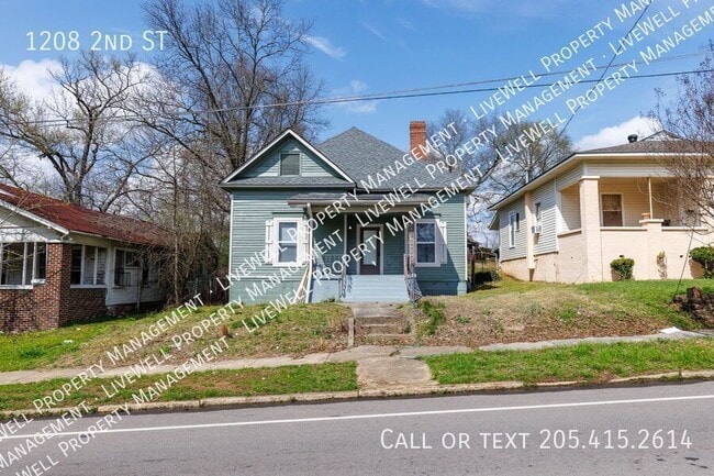 Building Photo - 1208 2nd St