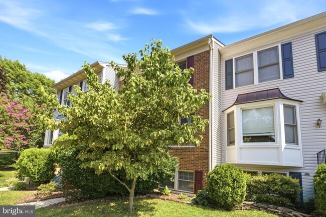 Building Photo - 6123 Joust Ln