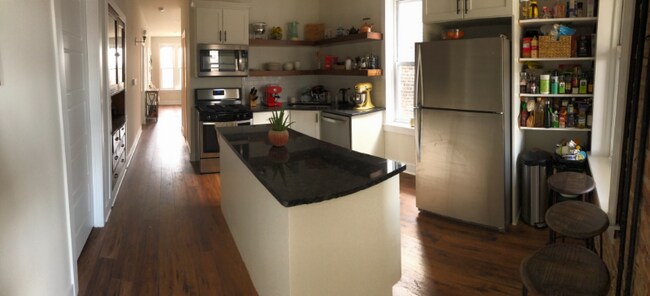 Foto del edificio - 2145 W 23rd Pl