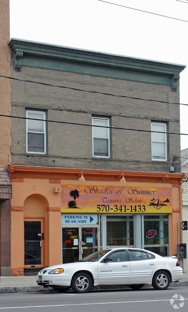 Building Photo - 1836 N Main Ave