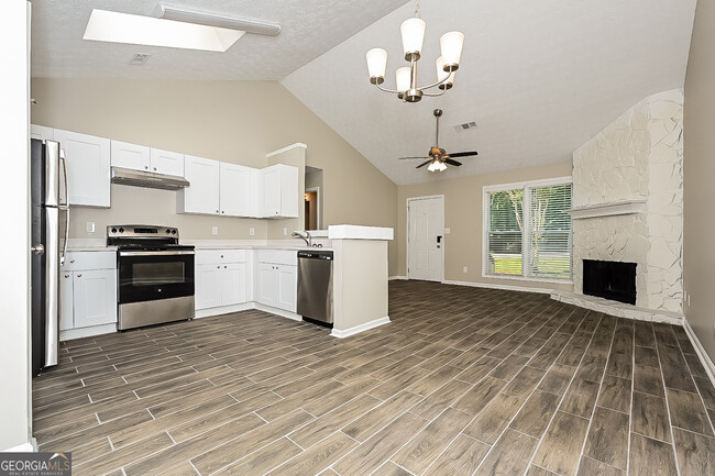 Foto del edificio - 402 Hawthorne Cir