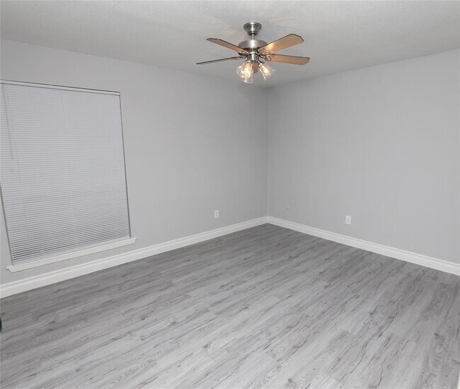 Foto del edificio - 2700 Westridge St