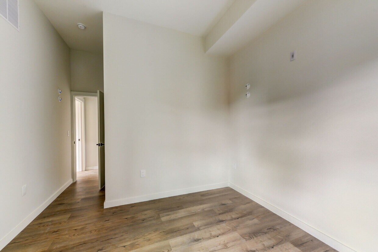 Foto principal - 619 N 35th St