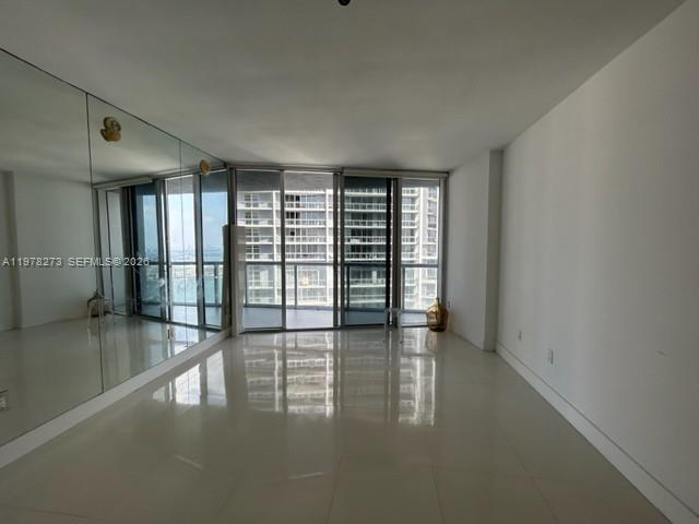 Foto del edificio - 495 Brickell Ave