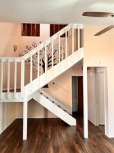 Building Photo - 201 E Noton St