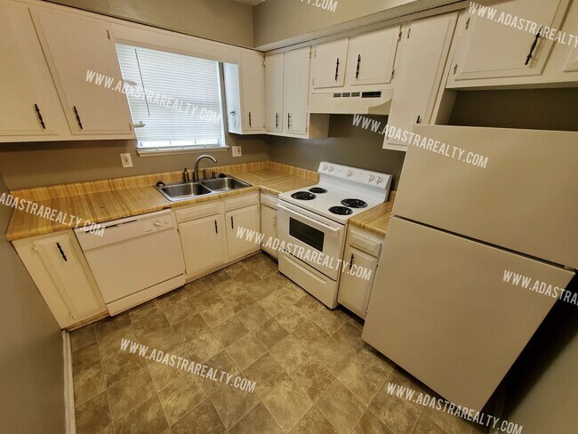 Foto del edificio - 809 N Washington St