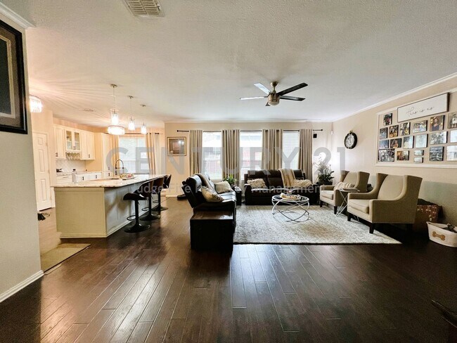 Foto del edificio - Fantastic 2-Story 5/3/2 in Fort Worth For ...