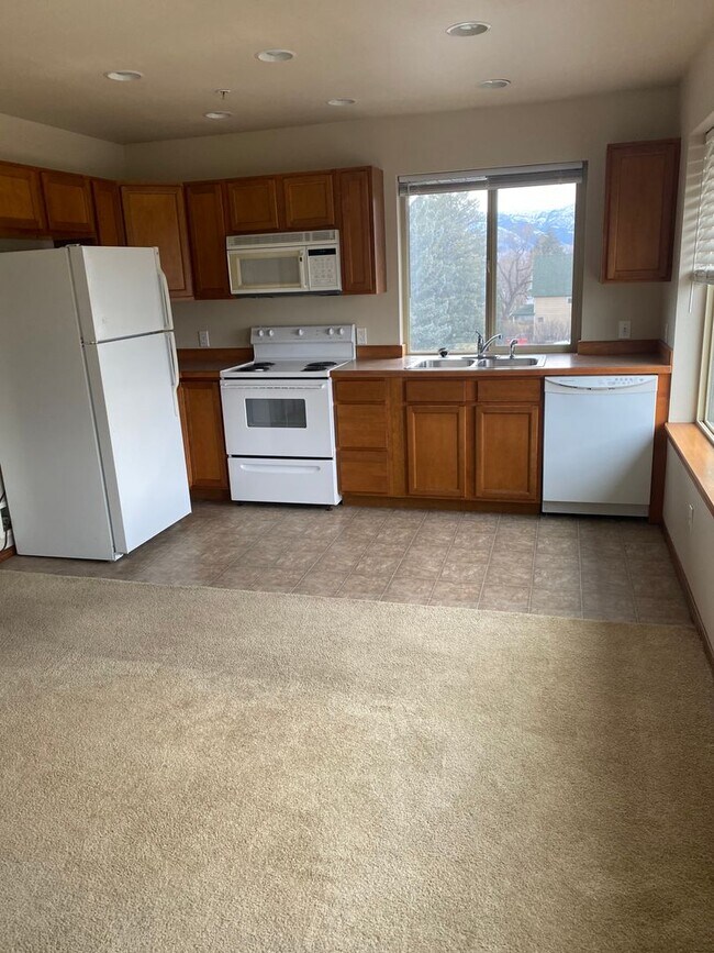 Building Photo - 602 Nevada #11