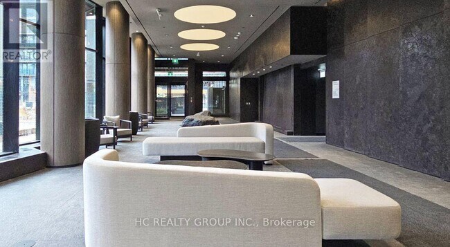 Photo du bâtiment - 110 Broadway Ave