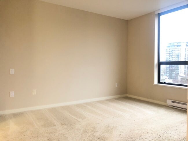 Building Photo - 2982 Burlington Dr