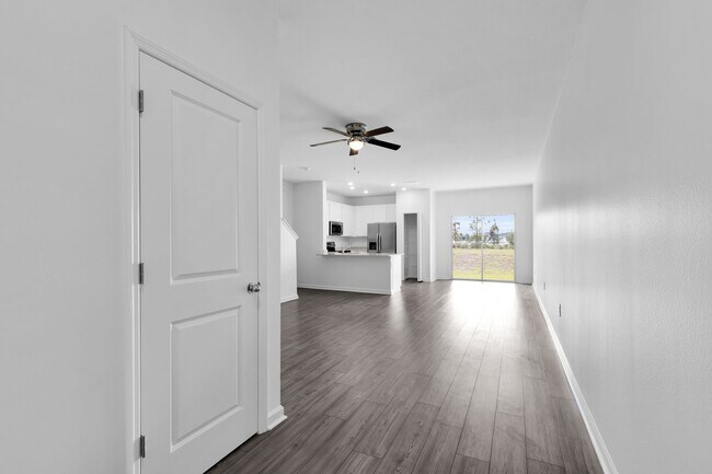 Building Photo - 4915 SW 81st Lp