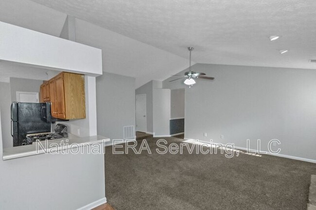 Foto del edificio - 5885 Homestead Cir