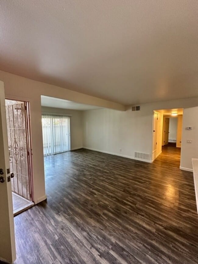 Foto del edificio - Charming Condo 3+2