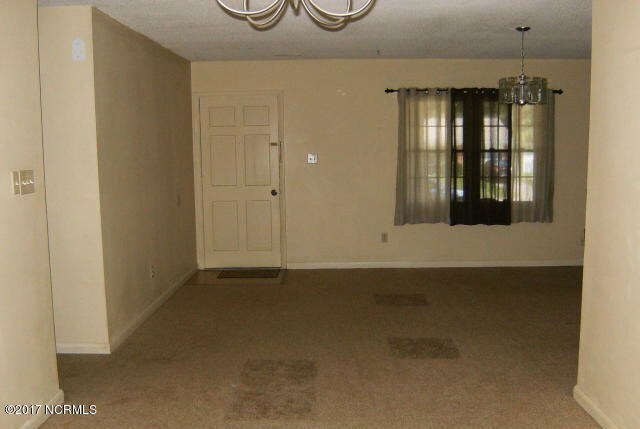 Foto del edificio - 2802 Country Club Rd