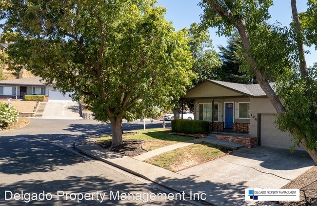 Building Photo - 3 br, 2 bath House - 124 Fairfax Court
