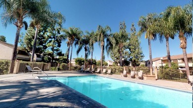 Tamarack Gardens Apartments photo'