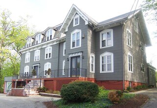 Building Photo - 285 Hudson St