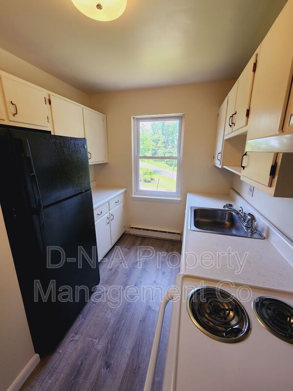 Foto del edificio - 404 Woodcliff Ave