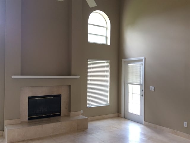 Building Photo - 636 Darkwood Ave