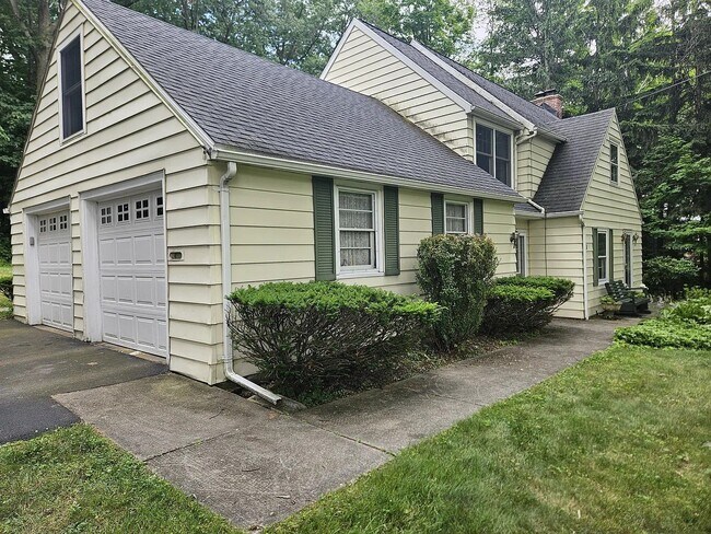 Foto del edificio - 50 Larned Ln
