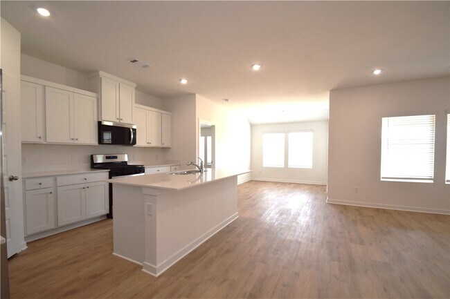 Foto del edificio - 557 Colorado St