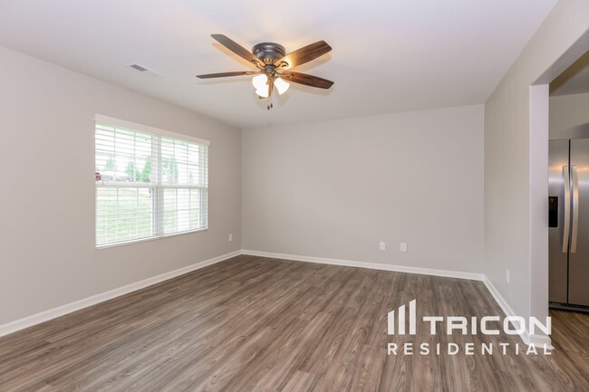 Building Photo - 117 Maple Crest Dr