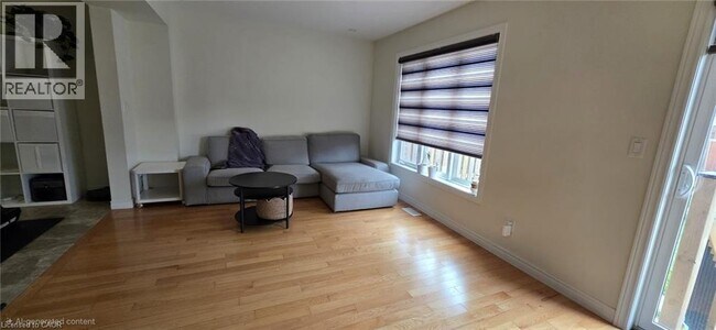 Building Photo - 14 Freer Dr