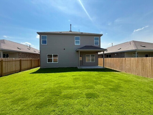 Foto del edificio - 17808 Indigo Bunting Ln