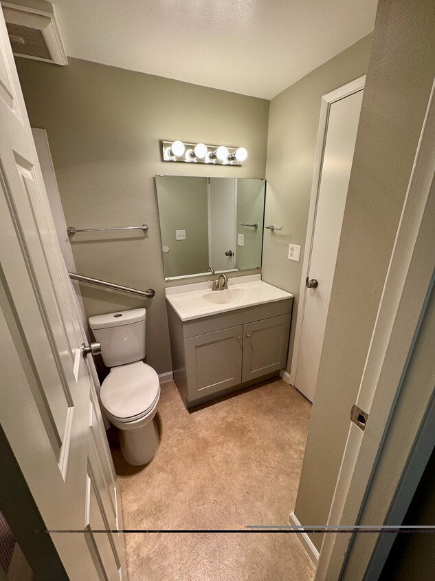 Photo - 400 Taylor Ave NW (Renton, WA)