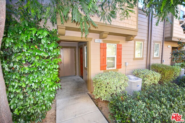 Foto del edificio - 14107 W Birch Ln