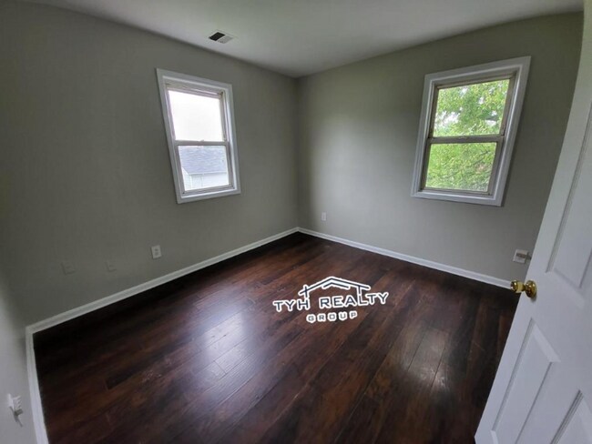 Building Photo - 78 Clinton Pl