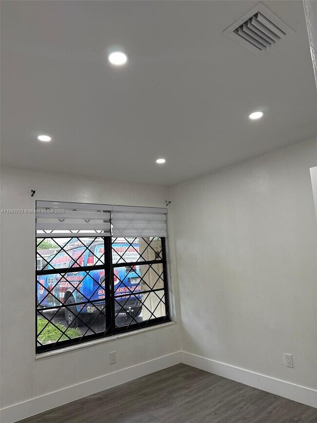 Foto del edificio - 1772 NW 34th Ave