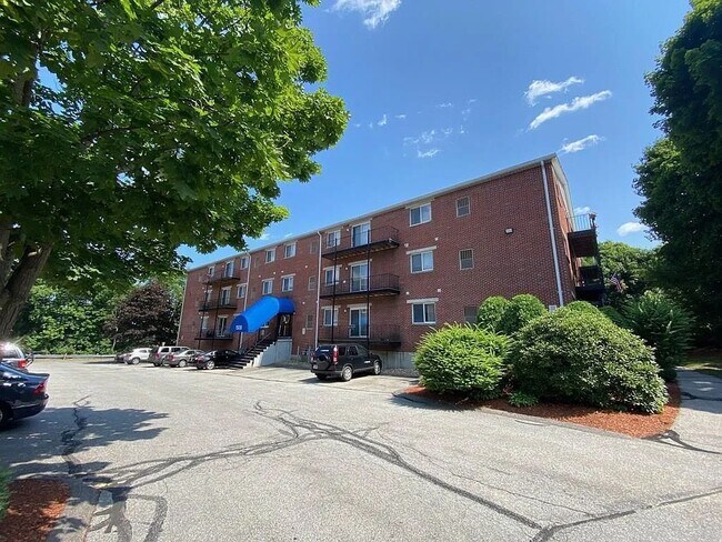 Building Photo - 1508 Gorham St