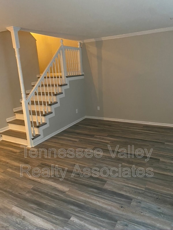 Building Photo - 810 Highland Dr