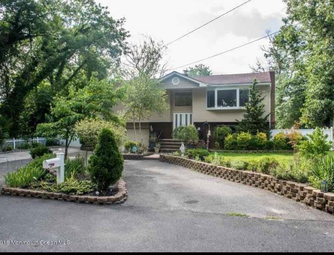 Foto principal - 17 N Lakeside Ave