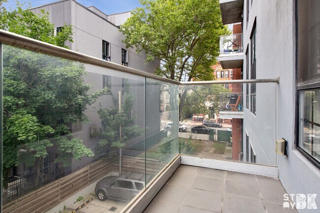 Foto del edificio - 376 Franklin Ave