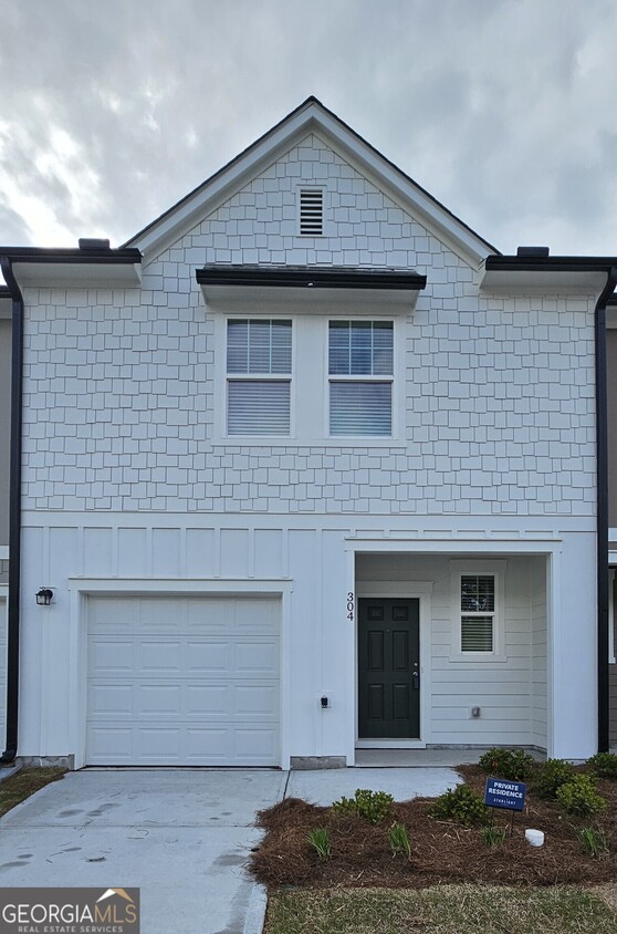 Primary Photo - 304 Hynes Dr