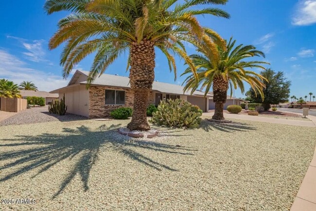 Building Photo - 17615 N Whispering Oaks Dr