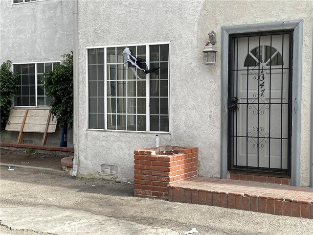 Building Photo - 1345 Anaheim St