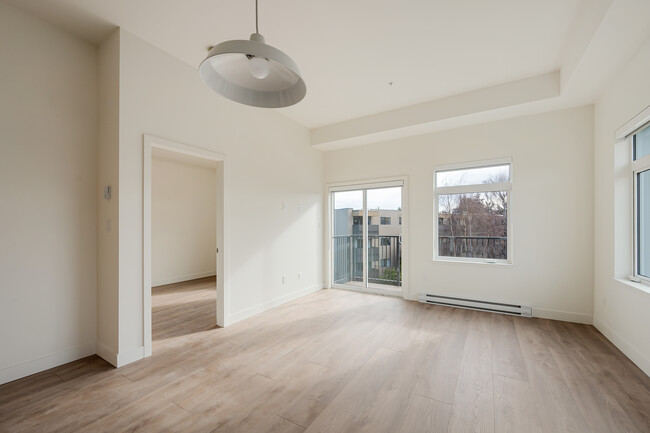 Building Photo - 565 Residences
