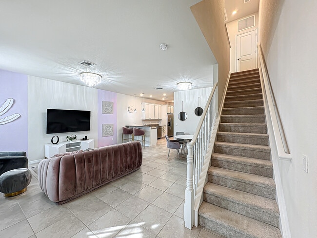 Building Photo - 1240 Eucalyptus Dr