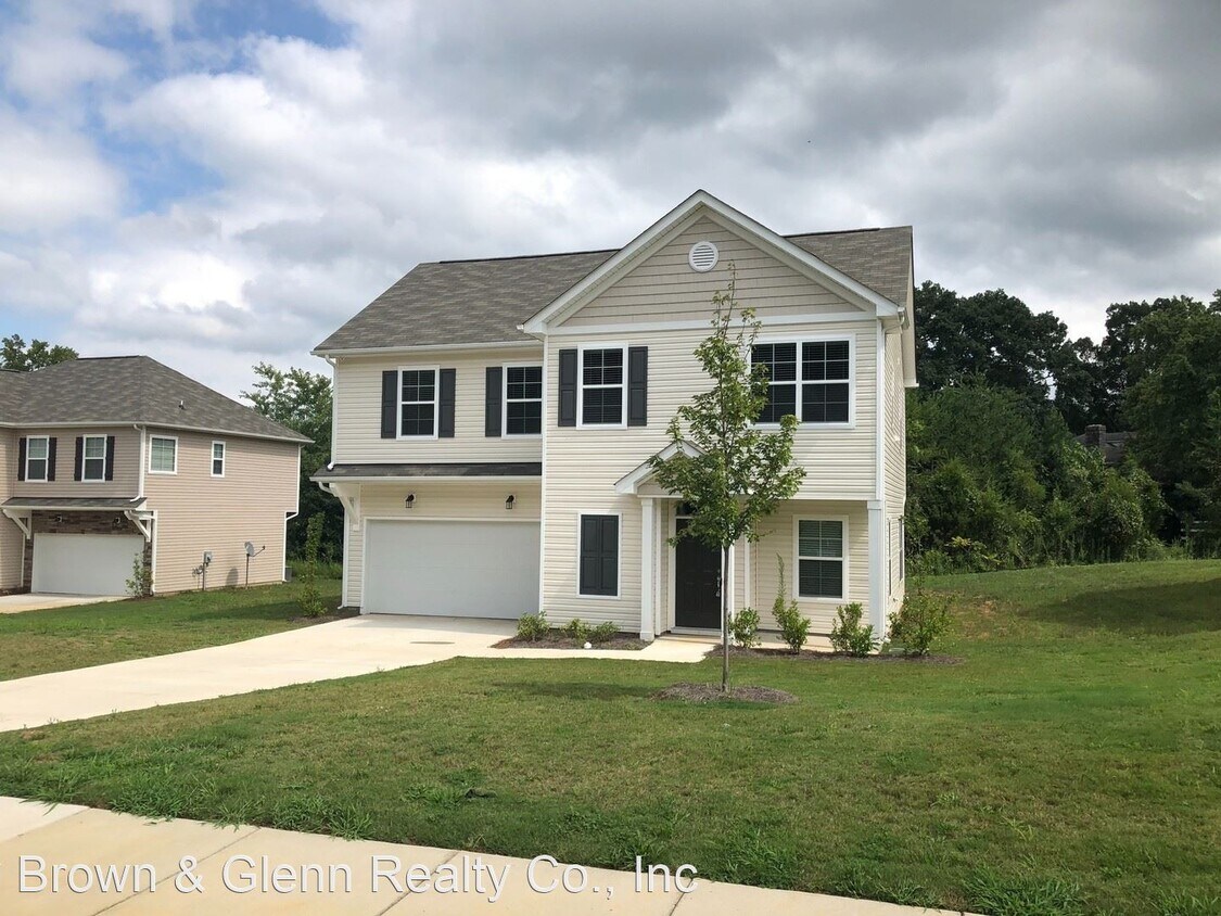 Foto principal - 4 br, 2 bath House - 604 Oak Forest Lane