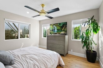 Building Photo - 354 La Perle Ln