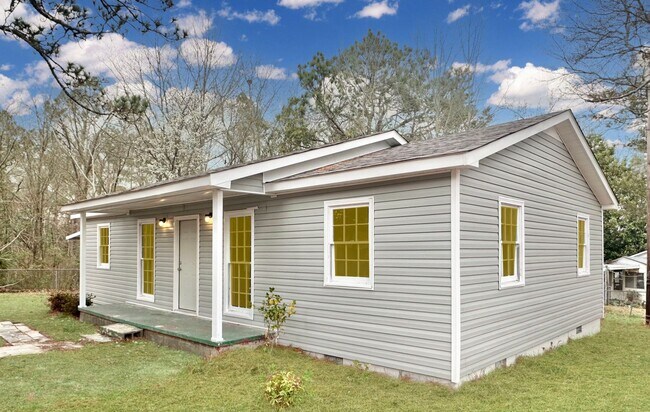 Foto del edificio - Updated 3 Bedroom, 1 Bath Home in Spring L...
